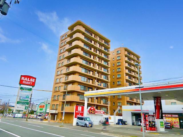 4LDK apartment in Chuo Ward, Sapporo, Hokkaido - Photo 1