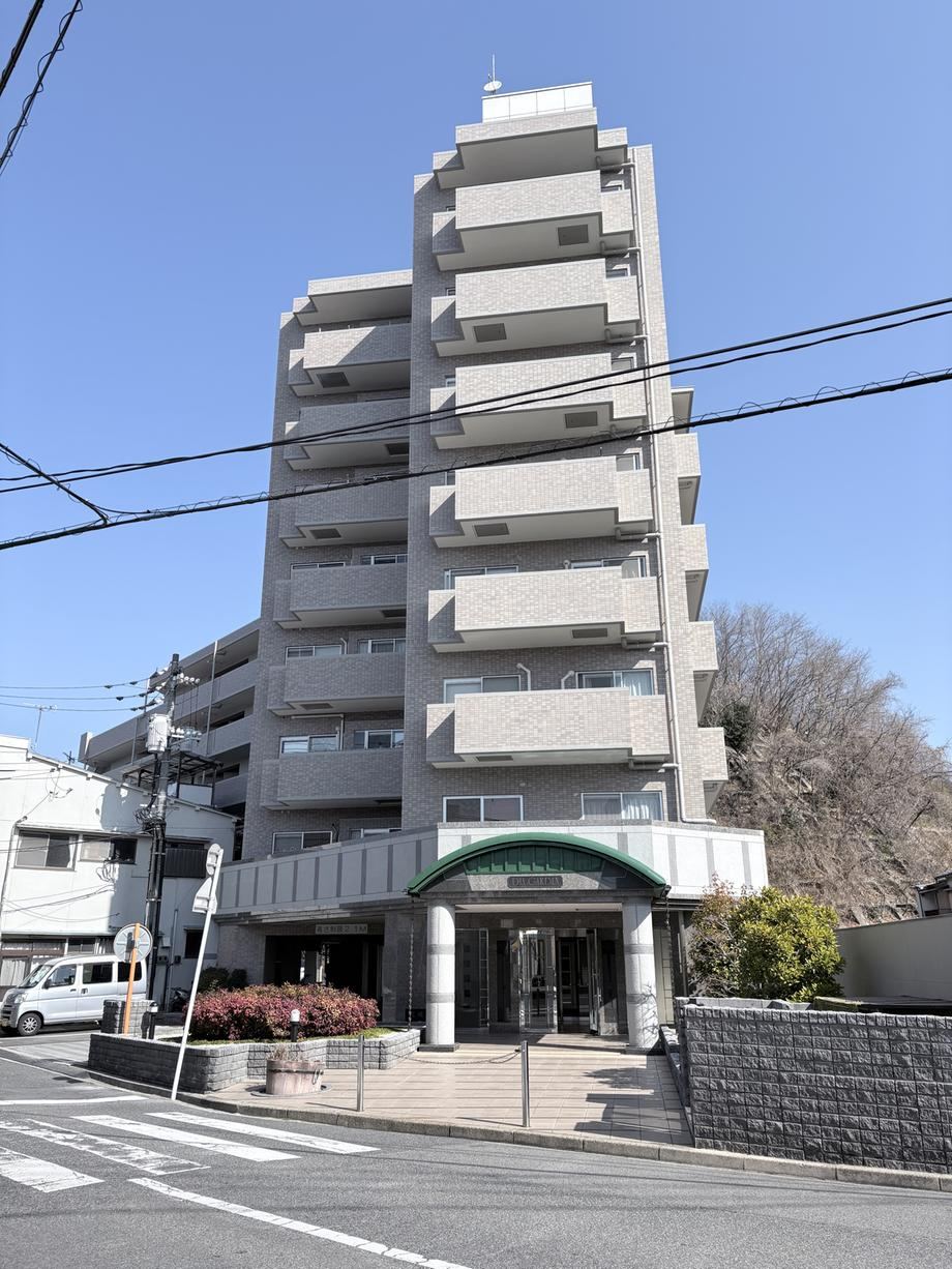 2LDK+S apartment in Naka Ward, Hiroshima - Photo 1