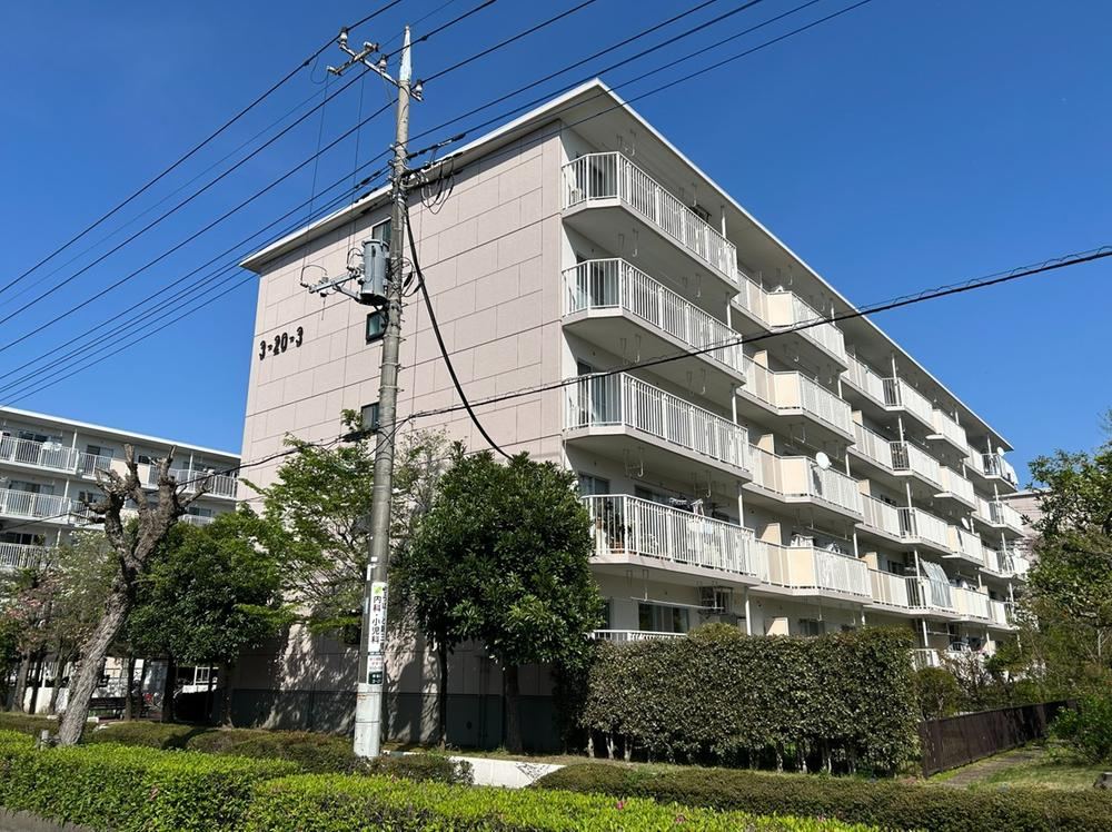 4LDK apartment in Misato, Saitama - Photo 1