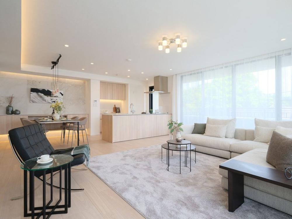 3LDK apartment in Shibuya Ward, Tokyo - Photo 1