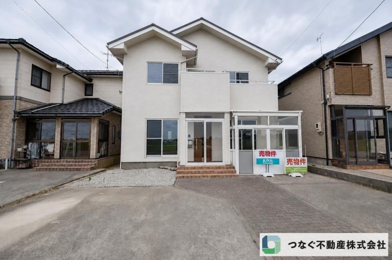 4LDK house in Tsubata, Kahoku District, Ishikawa - Photo 1