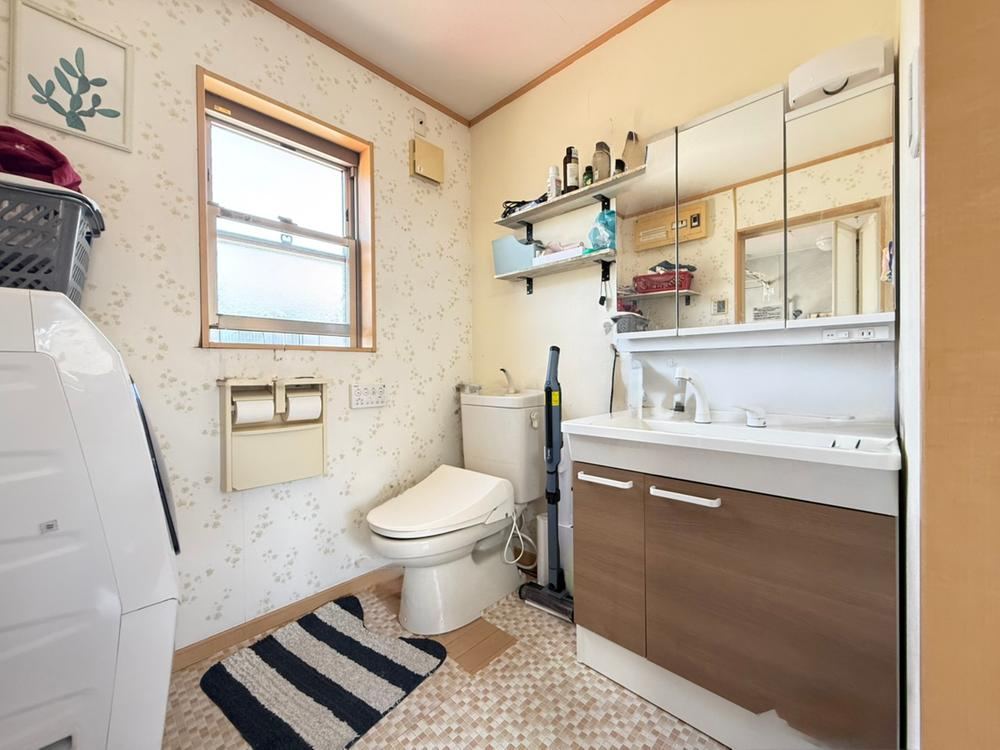 Thumbnail 4