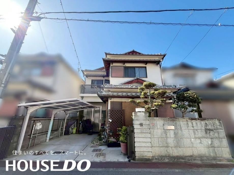 4LDK house in Takatsuki, Osaka - Photo 1