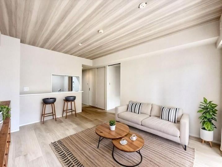 2LDK+S apartment in Yokosuka, Kanagawa - Photo 1