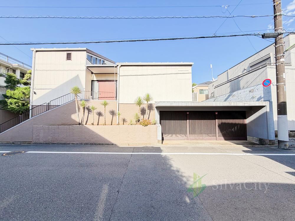 307 m² land in Setagaya Ward, Tokyo - Photo 1