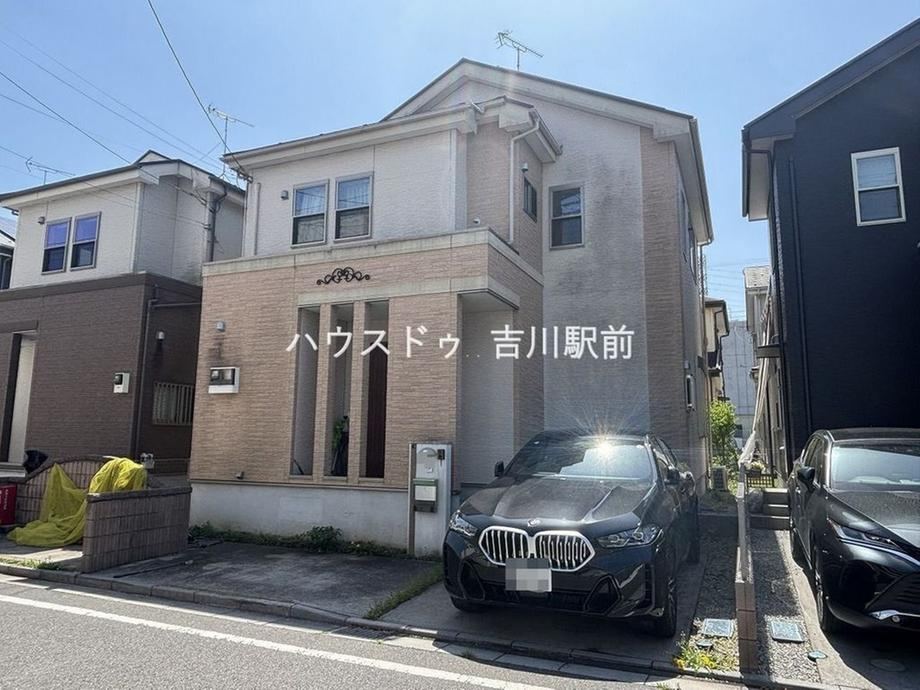 4LDK house in Yoshikawa, Saitama - Photo 1