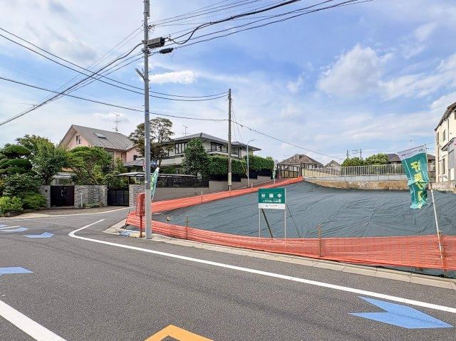 331 m² land in Suginami Ward, Tokyo - Photo 1