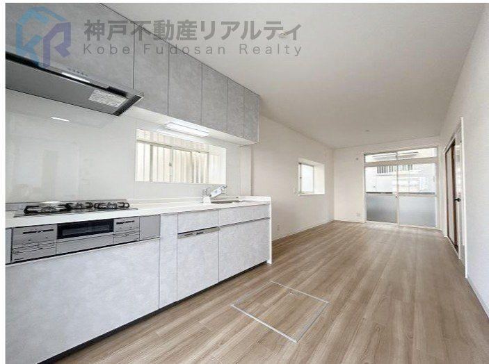 4LDK house in Nishi Ward, Kobe, Hyogo - Photo 1