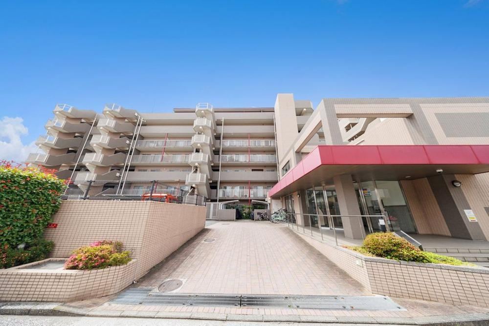 4LDK apartment in Tsurumi Ward, Yokohama, Kanagawa - Photo 1