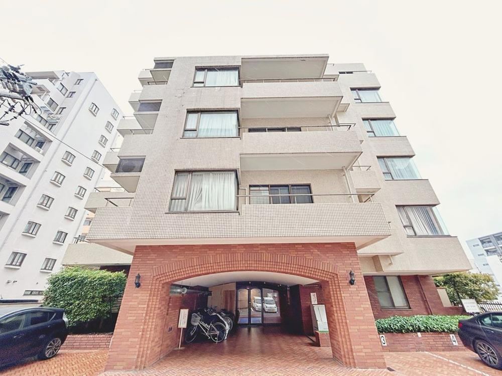 3LDK apartment in Kanazawa, Ishikawa - Photo 1