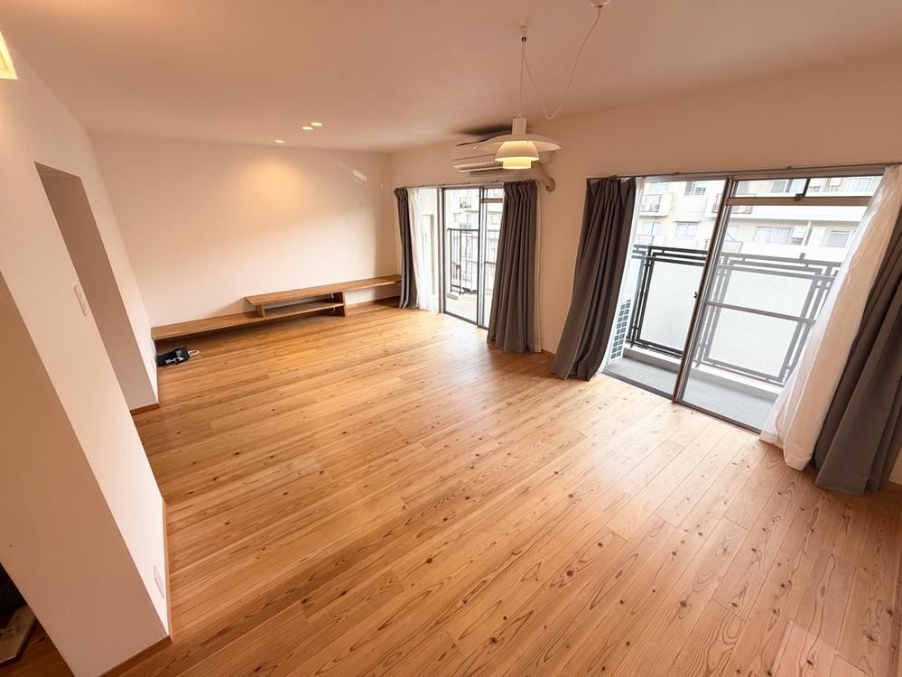 2LDK apartment in Suita, Osaka - Photo 1