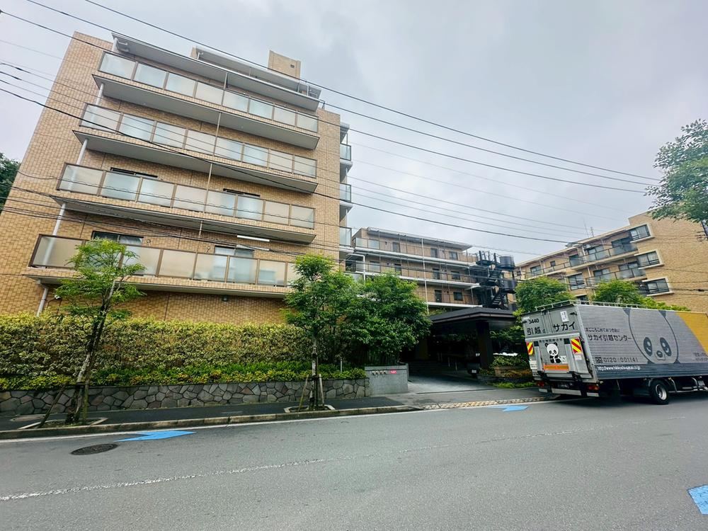 3LDK apartment in Edogawa Ward, Tokyo - Photo 1