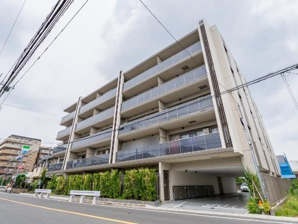 2LDK+S apartment in Hachioji, Tokyo - Photo 1
