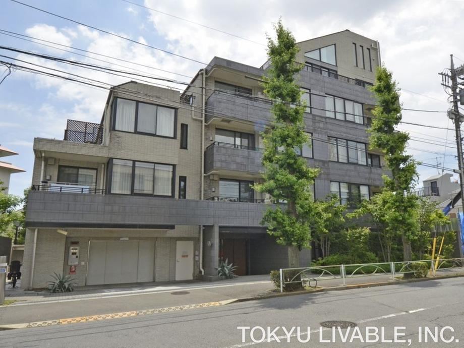 2LDK apartment in Setagaya Ward, Tokyo - Photo 1