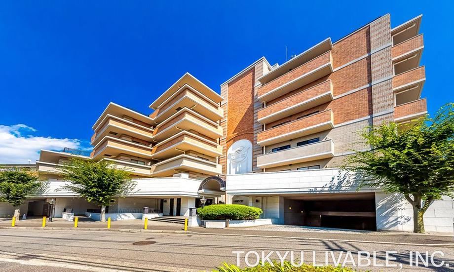 3LDK apartment in Kanagawa Ward, Yokohama, Kanagawa - Photo 1