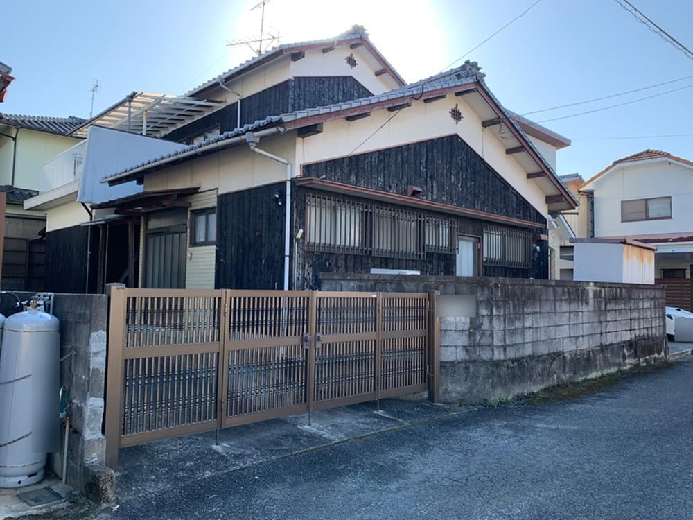 5DK house in Matsuyama, Ehime - Photo 1