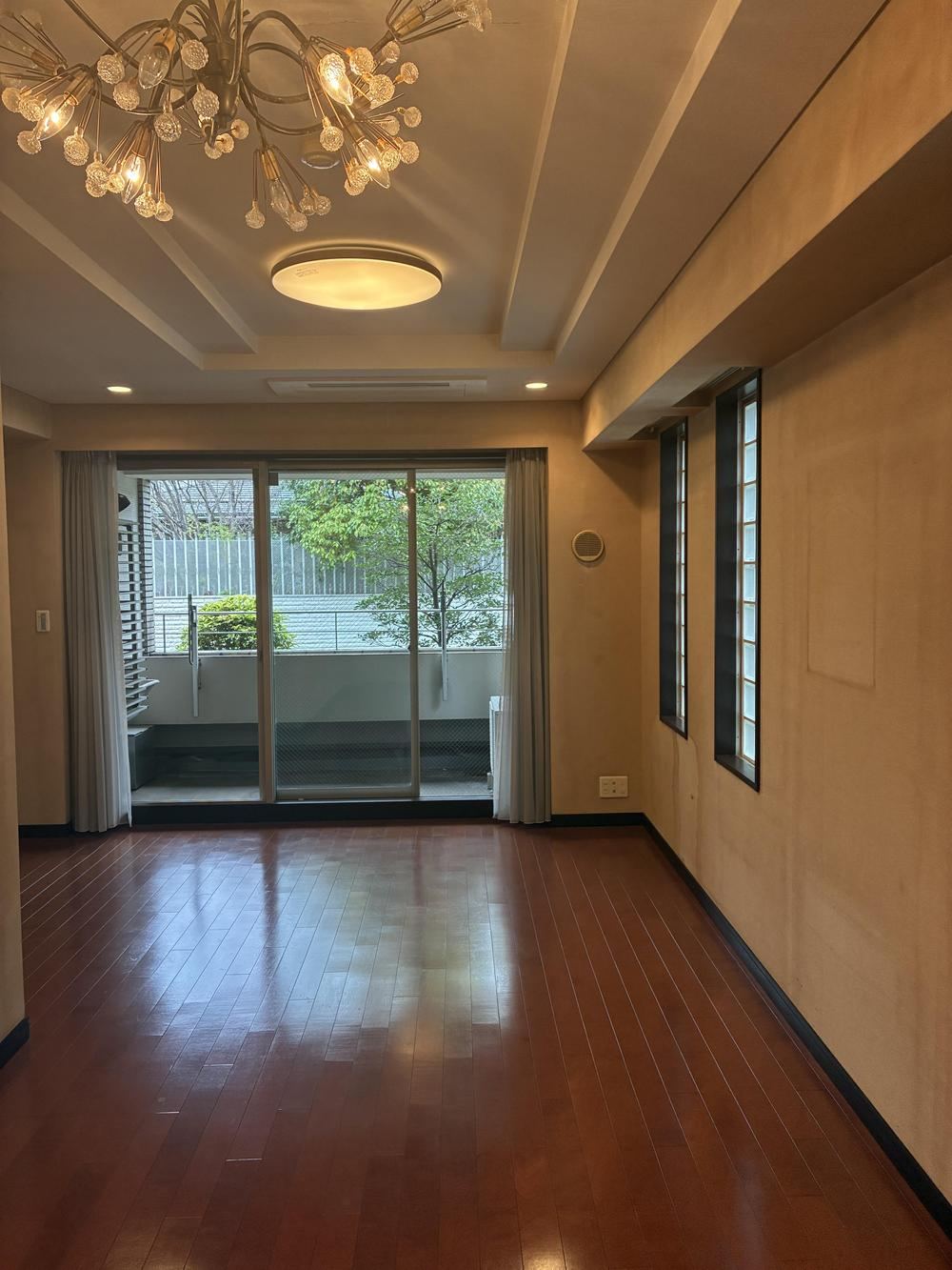 2LDK apartment in Shibuya Ward, Tokyo - Photo 1