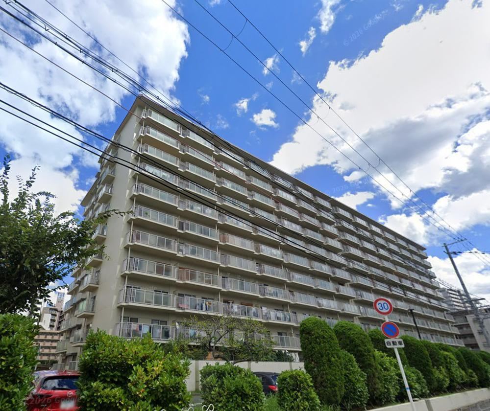 2LDK apartment in Kita Ward, Osaka - Photo 1