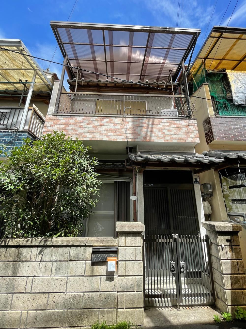 3DK house in Higashiosaka, Osaka - Photo 1