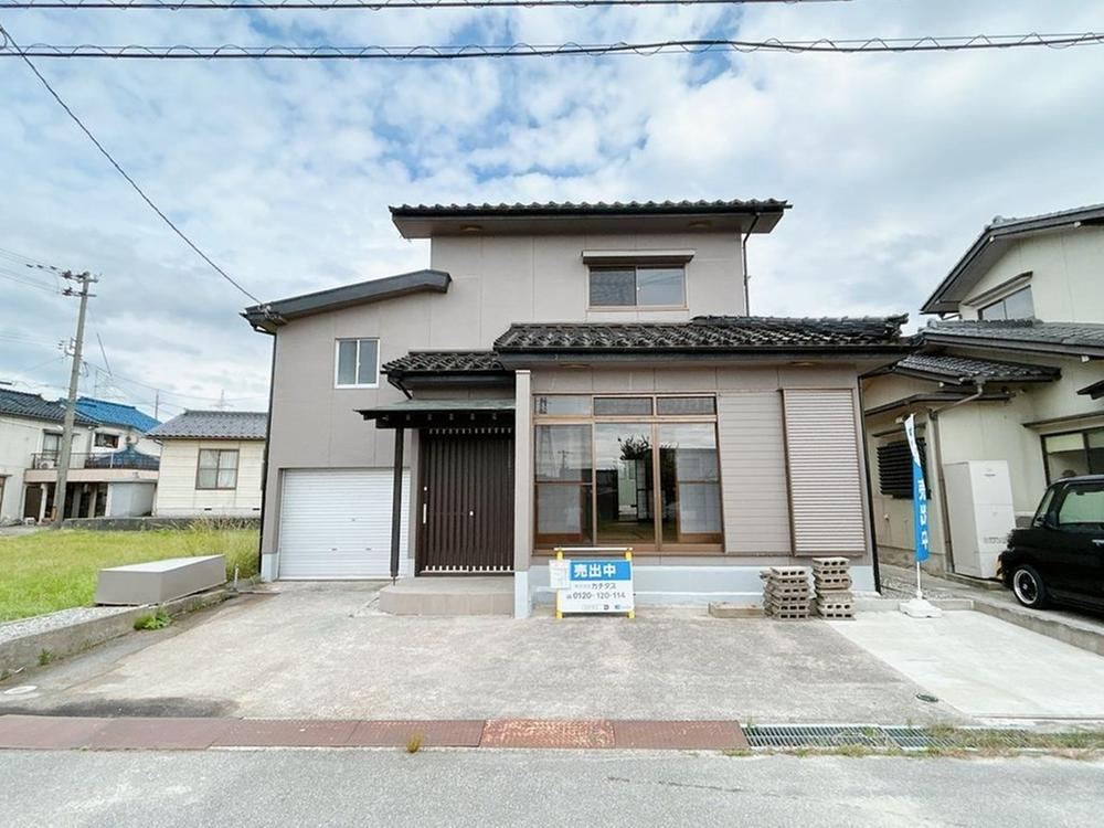 6LDK house in Uozu, Toyama - Photo 1