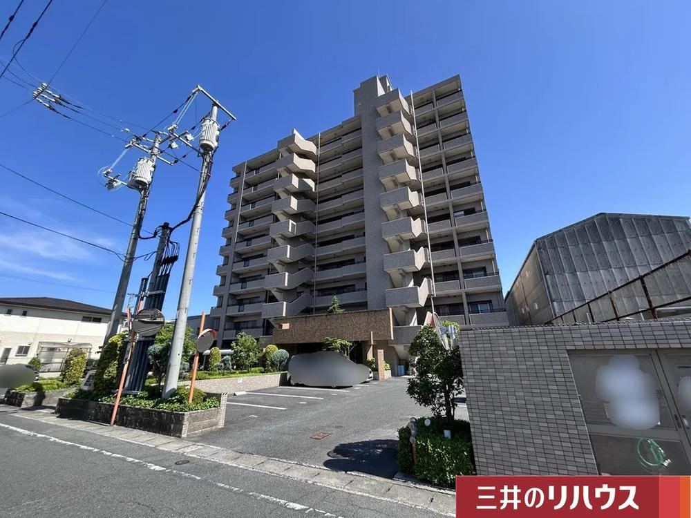 3LDK+S apartment in Kita Ward, Okayama - Photo 1