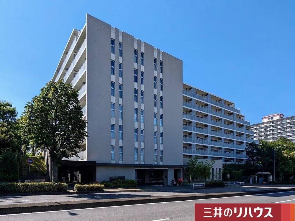 2LDK+S apartment in Tsuzuki Ward, Yokohama, Kanagawa - Photo 1