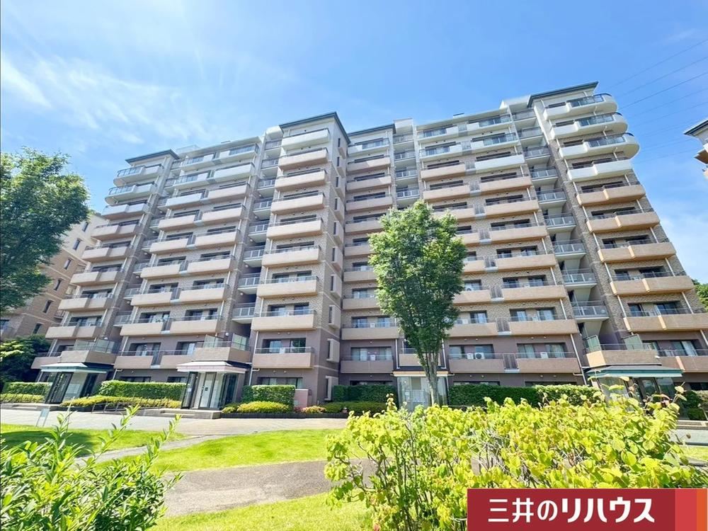 3LDK+S apartment in Yokosuka, Kanagawa - Photo 1