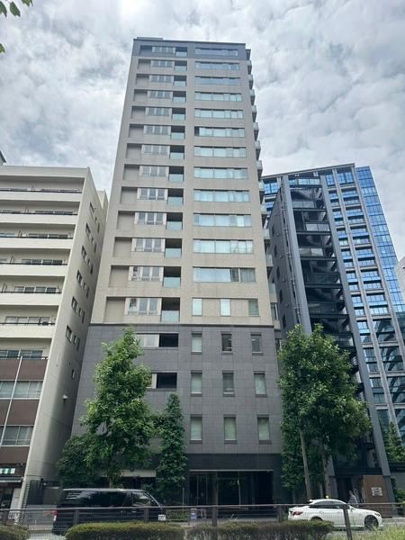 3LDK apartment in Chiyoda Ward, Tokyo - Photo 1