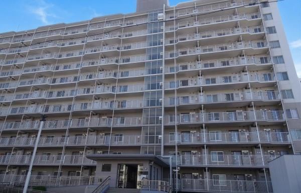4LDK apartment in Izumisano, Osaka - Photo 1
