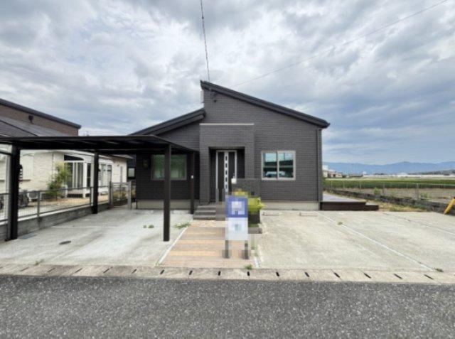 4LDK house in Yatsushiro, Kumamoto - Photo 1