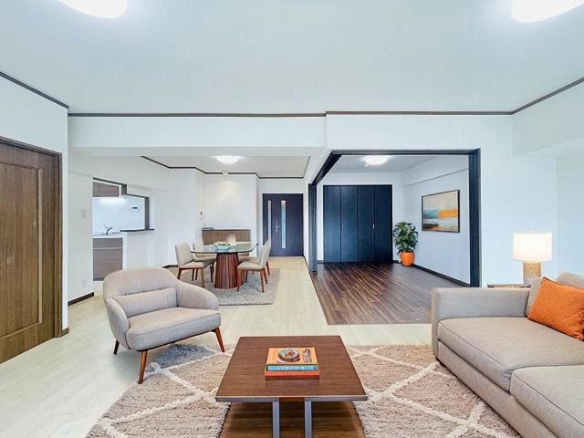 4LDK apartment in Kasuga, Fukuoka - Photo 1