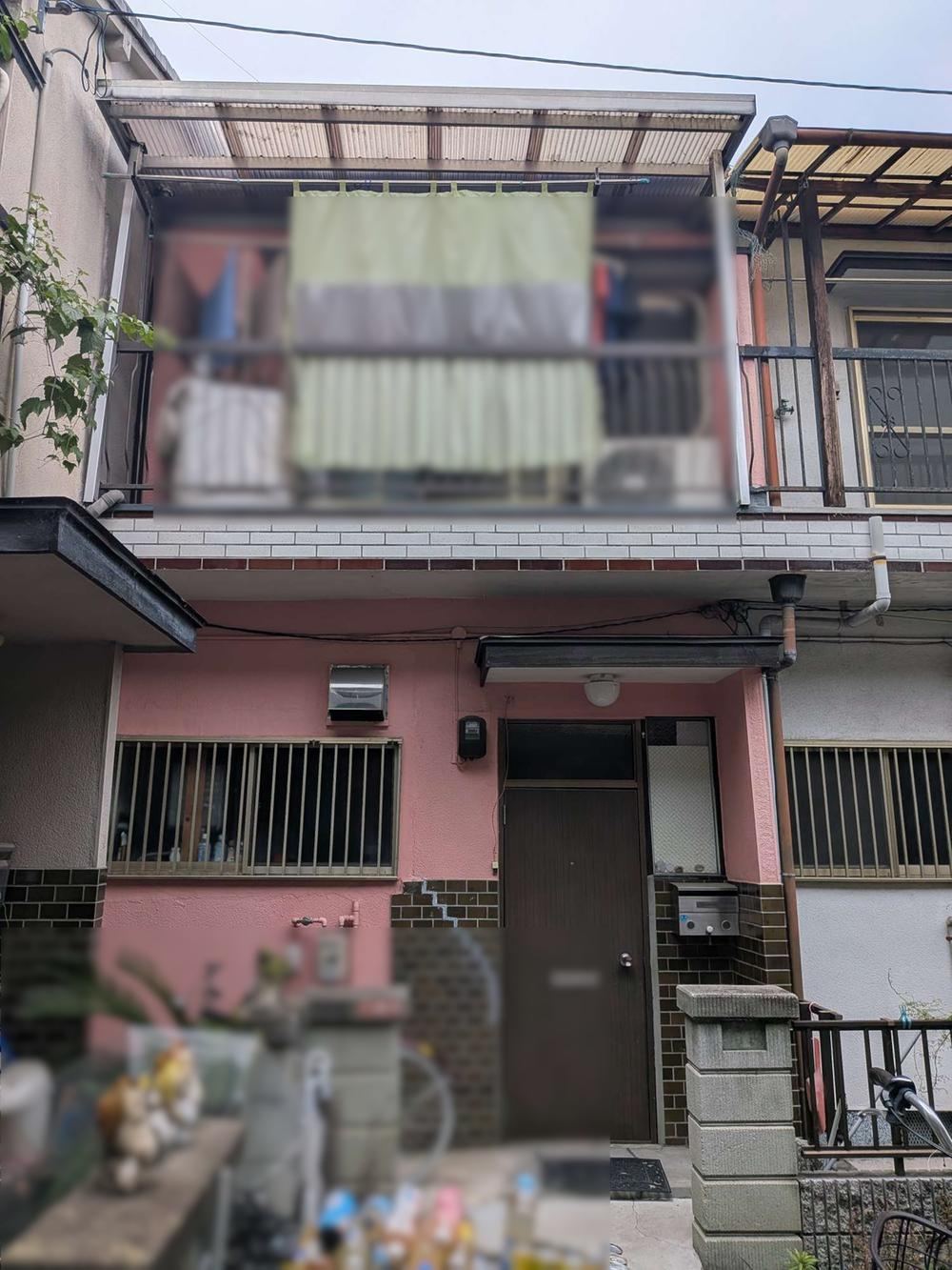 3DK house in Hirakata, Osaka - Photo 1