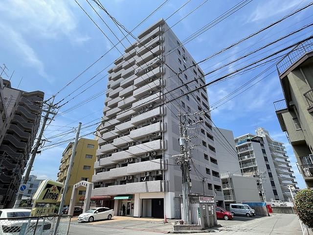 2DK apartment in Oita, Oita - Photo 1