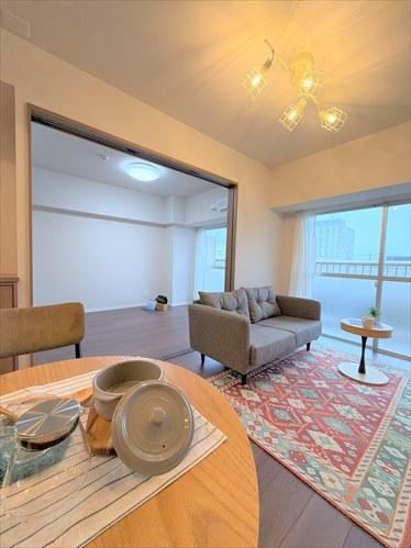 2LDK+S apartment in Minato Ward, Nagoya, Aichi - Photo 1