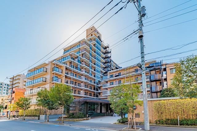 3LDK apartment in Edogawa Ward, Tokyo - Photo 1