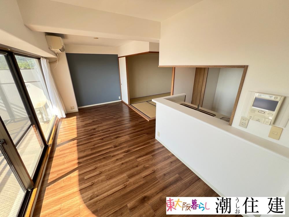 3LDK apartment in Higashiosaka, Osaka - Photo 1
