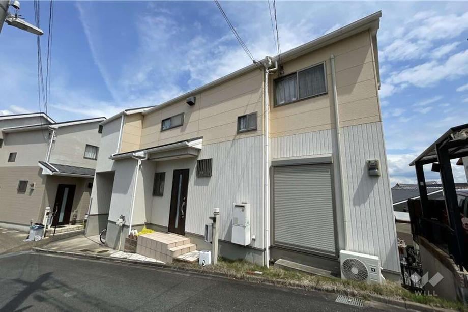 4LDK house in Suita, Osaka - Photo 1