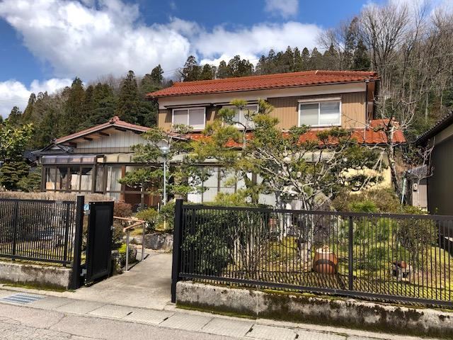 7DK house in Komatsu, Ishikawa - Photo 1