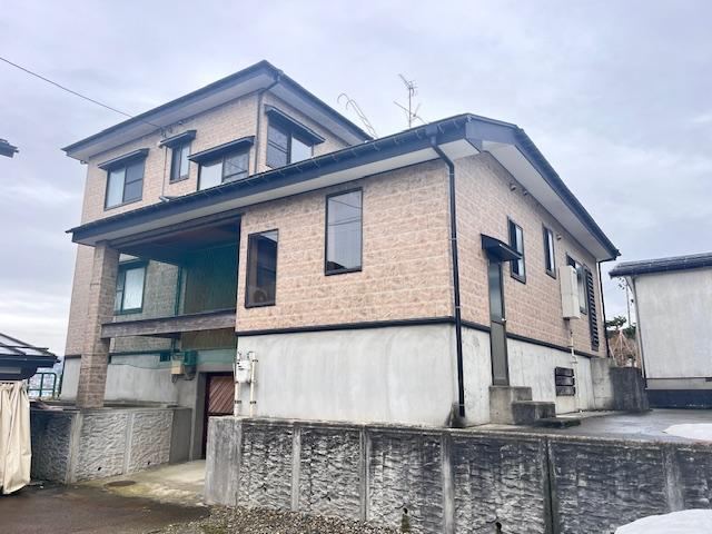 4LDK house in Ojiya, Niigata - Photo 1