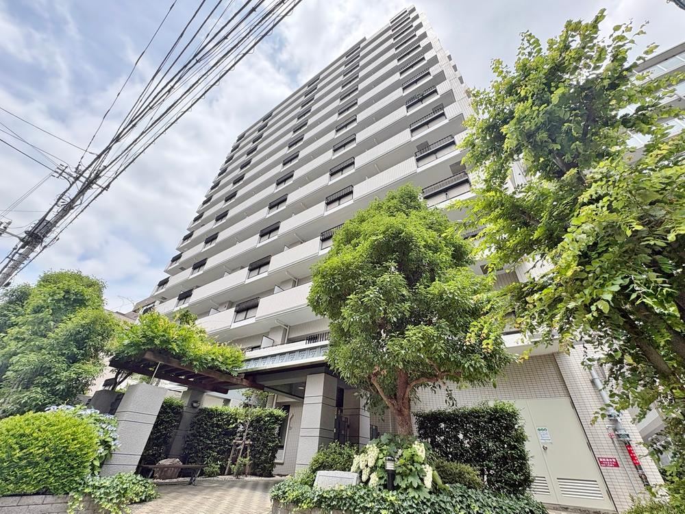 4LDK apartment in Kawaguchi, Saitama - Photo 1