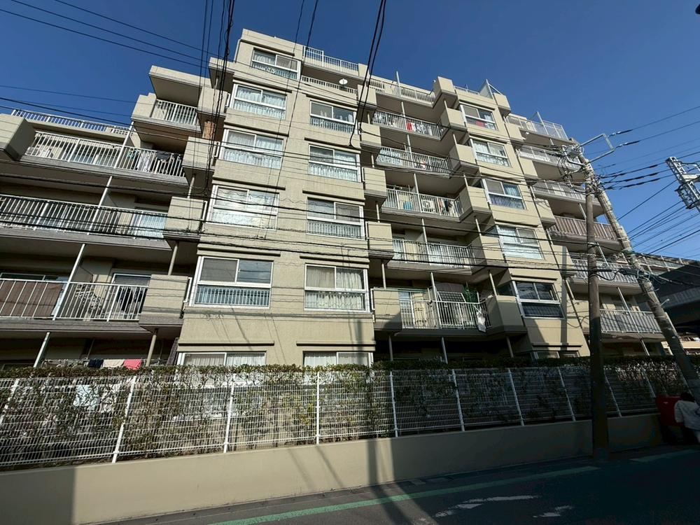 3LDK apartment in Funabashi, Chiba - Photo 1