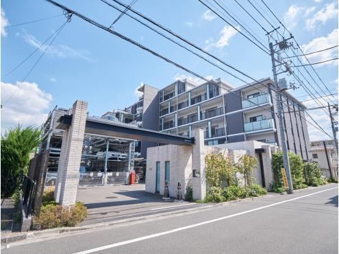 4LDK apartment in Tachikawa, Tokyo - Photo 1