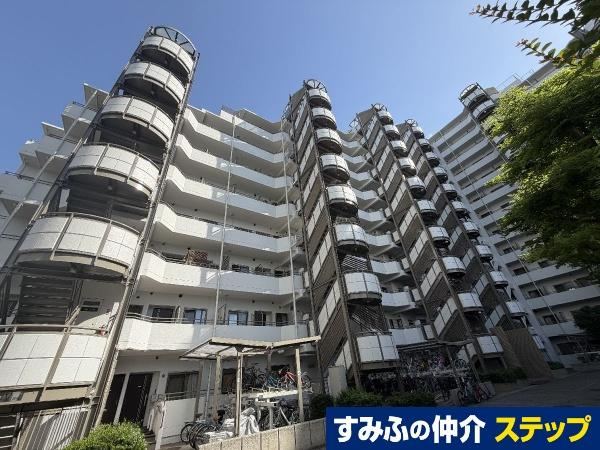 3LDK apartment in Koto Ward, Tokyo - Photo 1