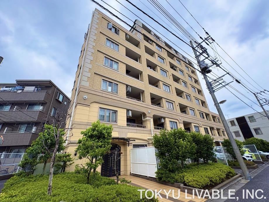 2LDK apartment in Arakawa Ward, Tokyo - Photo 1