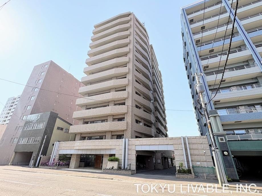 3LDK apartment in Chuo Ward, Sapporo, Hokkaido - Photo 1