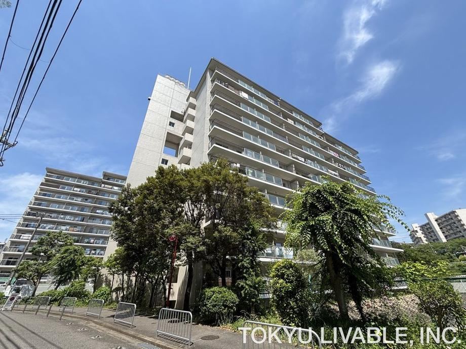 3LDK apartment in Neyagawa, Osaka - Photo 1
