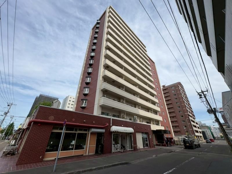 3LDK apartment in Chuo Ward, Sapporo, Hokkaido - Photo 1