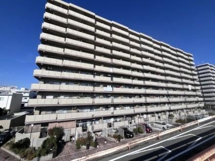 3LDK apartment in Nishiyodogawa Ward, Osaka - Photo 1