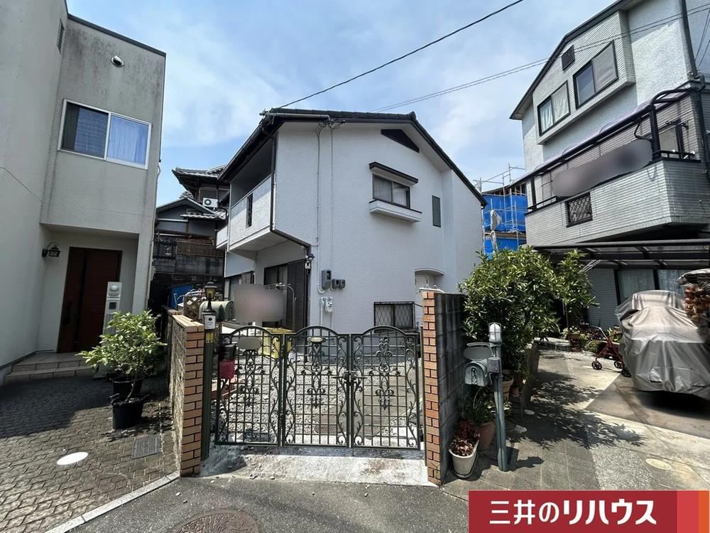 4LDK+S house in Takatsuki, Osaka - Photo 1