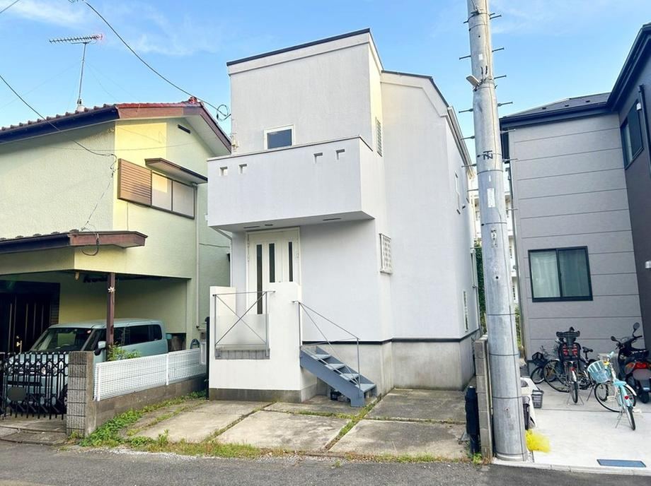 3LDK house in Fuchu, Tokyo - Photo 1